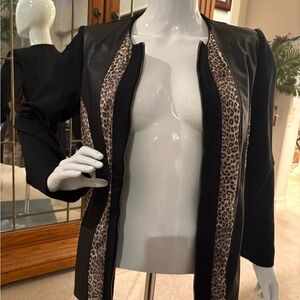 Chico's Black and Leopard Print Tailored Blazer with Elegant Design